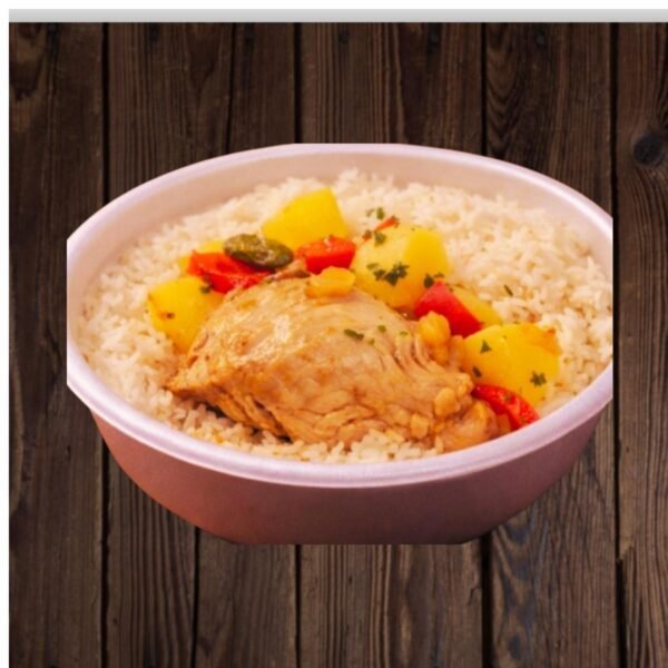 🍗 Coxa ou Sobrecoxa ao Molho com Batatas, Tomates e Cebola