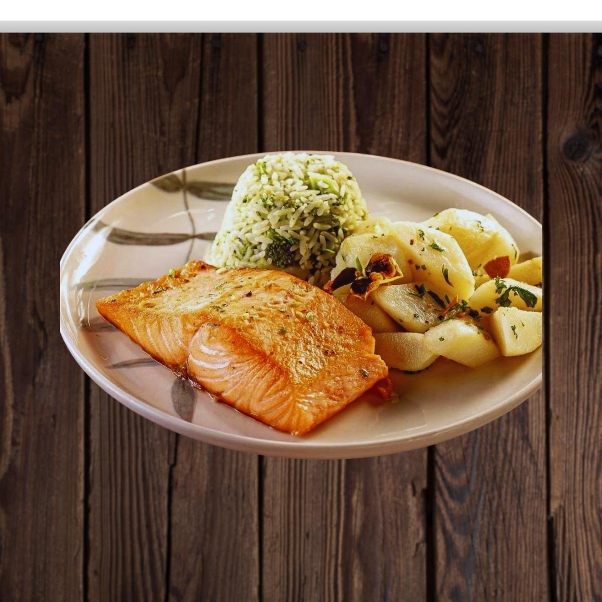 🐟 Salmão Grelhado Especial com Arroz Verde e Batatas Rústicas