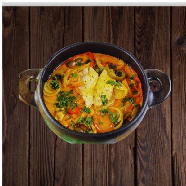 Moqueca Filé Tilápia - Leve, aromática e preparada com filés macios de tilápia fresca